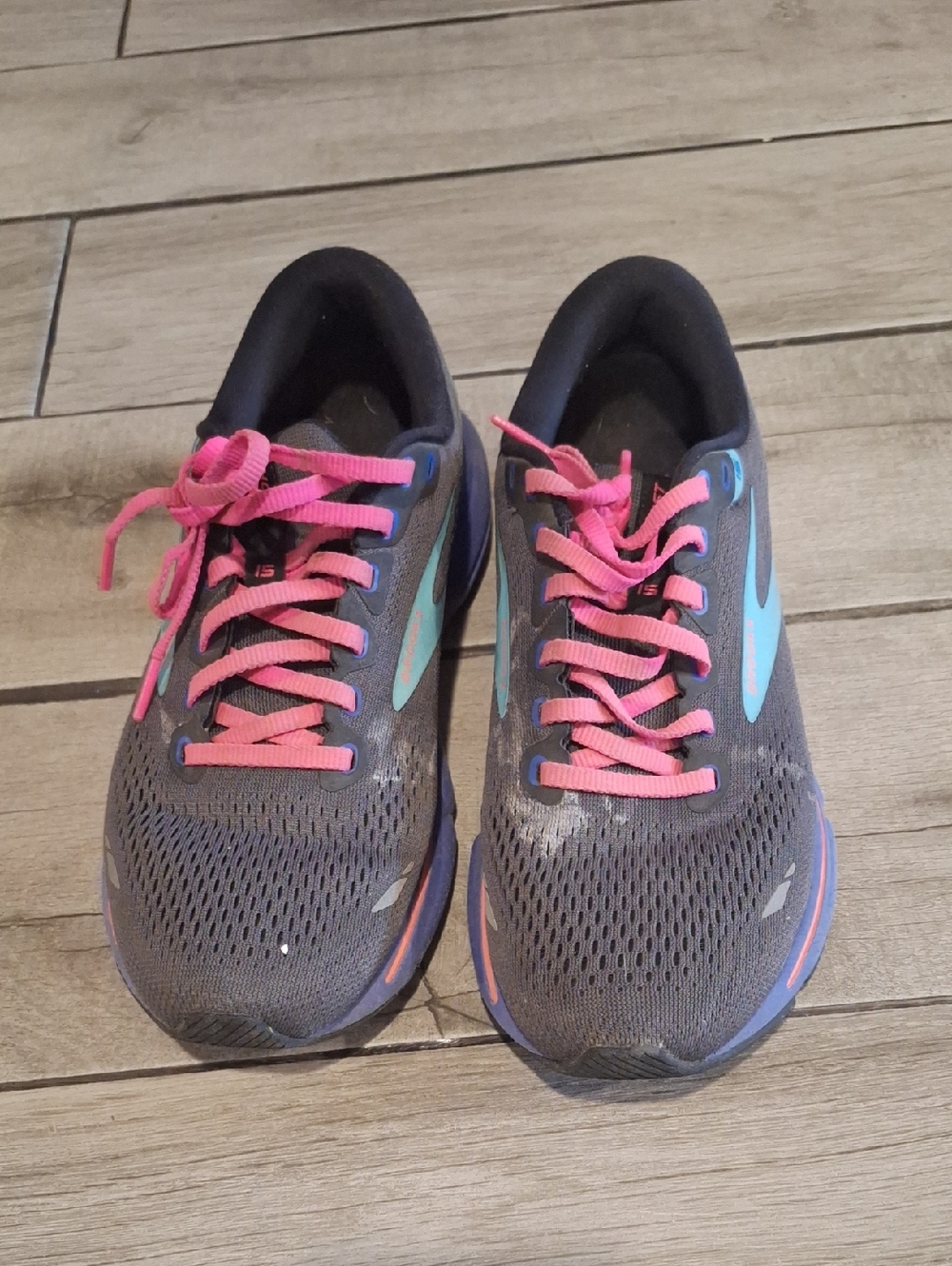 🦔Brooks Ghost 15 Gray Running Sneakers with Pink Laces and Teal Swoosh🍋🟩